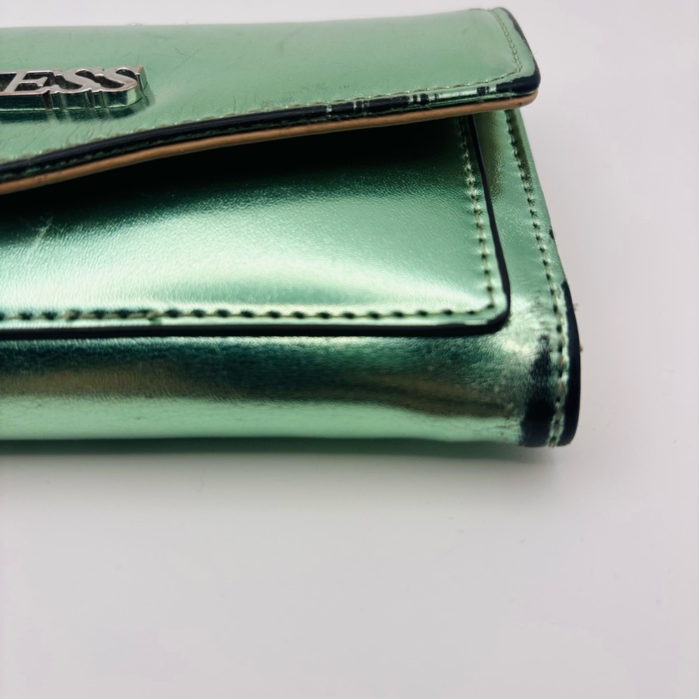 GUESS Metallic Green Wallet–As Is-stored, not heavily used”+guess card in place - Picture 4 of 9